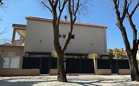 Sara Residence